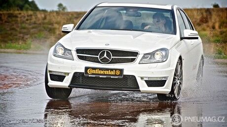 ContiSportContact 5 jsou skvělé nejen na mokru, ale i na suchém asfaltu. Foto: www.continental.cz