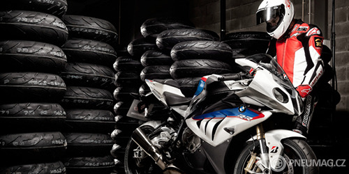 Kdo má rád Bridgestone a v garáž superbike, ten se může radovat – s novými pneumatikami bude opět o něco rychlejší. Foto: www.bridgestone.cz